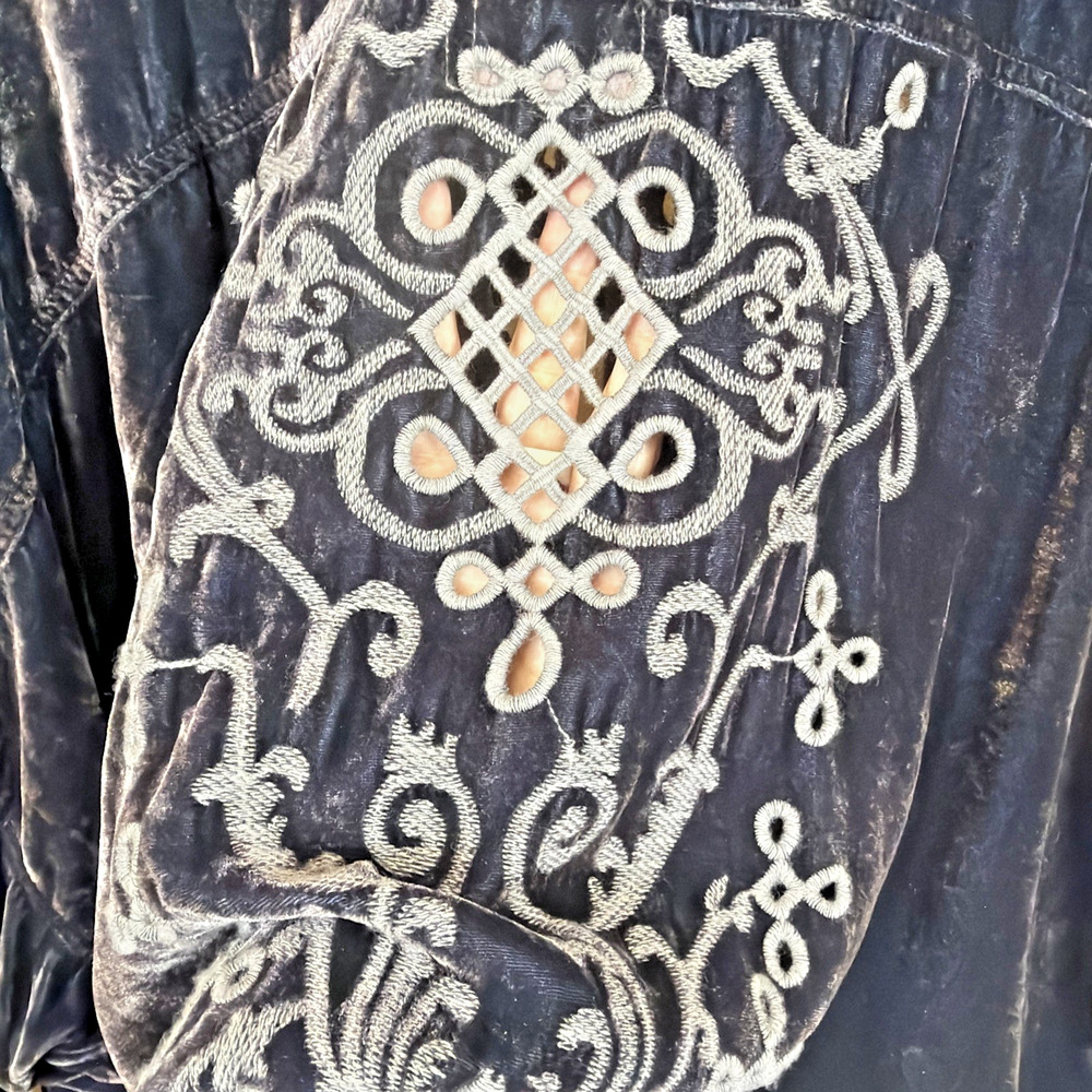 Johnny Was Velvet Cutout Drop Sleeve Tie Front Tunic Top #1365 Size XL - Picture 6 of 8